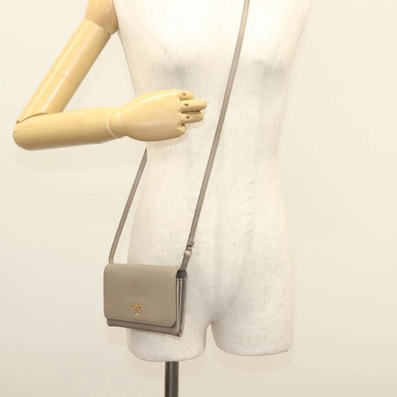 PRADA Shoulder Wallet Bag Safiano leather Beige Gold Auth 133393 - Picture 15 of 16